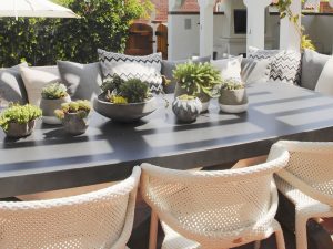 Pendant Lamps Over the Table: A Stylish Addition to Your Home Decor