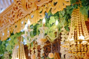 Affordable Vintage Glass Chandelier: Timeless Luxury